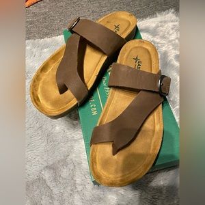 Eastland brown sandals Size 8